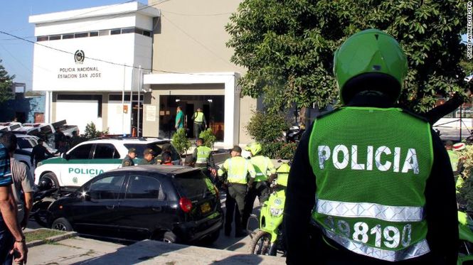 В результате теракта возле полицейского участка в Колумбии погибло пять человек
