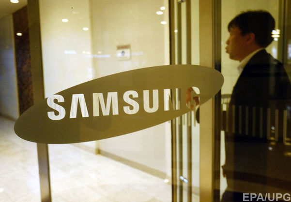 Samsung планирует разместить селфи-камеру под экраном смартфона