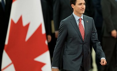 Сенат Канады принял "гендерные" изменения в текст гимна страны