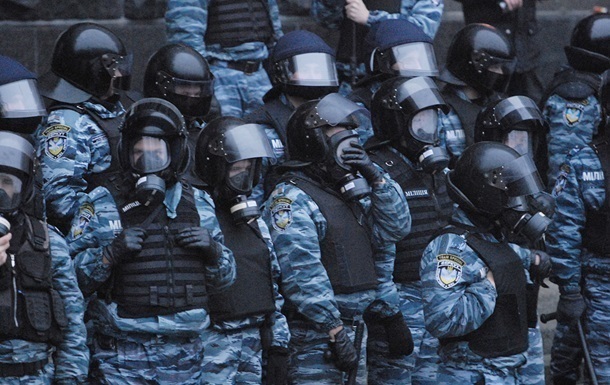 Суд дополнил обвинение пяти беркутовцам за расстрел Майдана