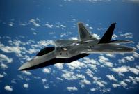 США вновь разместили в Европе истребители пятого поколения F-22 Raptor