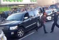 ​В Киеве водитель Infiniti устроил драку с полицейскими (видео)