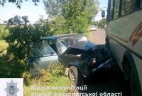 Автобус столкнулся с легковушкой в Закарпатской области, есть пострадавшие