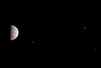 NASA получила первые фото Юпитера с зонда "Юнона"
