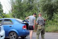 Из-за жары увеличили количество полицейских на блокпостах в Донецкой области