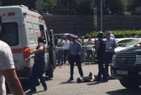 Умер еще один раненый в ходе стрельбы в Алматы полицейский