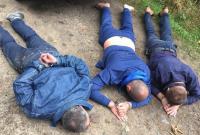 В Ровенской области преступники месяц грабили копателей янтаря, выдавая себя за правоохранителей