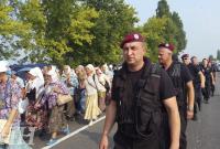 Участники Крестного хода в сопровождении спецназовцев отправились в обход Борисполя