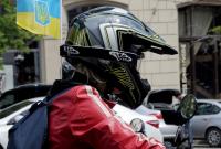В Киеве задержали двух иностранцев, которые на мотоцикле грабили машины