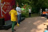 Владимир Кличко не научился жонглировать, но удивил реакцией (видео)