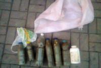 Семь бутылок с сушеной коноплей нашли правоохранители у жителя Мариуполя