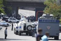 В Ереване захватчики участка застрелили полицейского