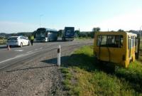 Автобус въехал в маршрутку на Львовщине