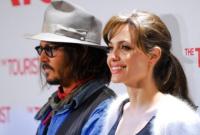 Анджелина Джоли предостерегала Джонни Деппа от брака без контракта