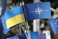 Поддержка вступления в НАТО в Украине за время агрессии РФ выросла до 45%, - Парубий