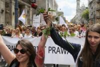 В Варшаве женщины протестовали против игнорирования основных прав женщин