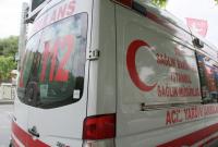 Восемь человек погибли в результате столкновения микроавтобуса и поезда в Турции - СМИ