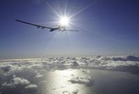 Самолет на солнечных батареях отправился в полет через Атлантику