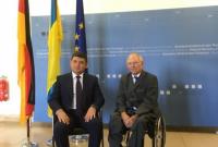 В.Гройсман договорился с министром финансов Германии о поддержке украинских реформ