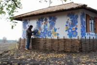 В Украине появится первое в мире село, украшенное народными росписями