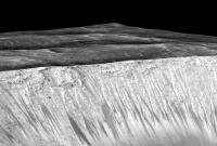 На Марсе нашли следы кипящей воды