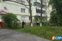 В Киеве журналист одного из телеканалов выбросился из окна (фото)