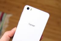 Стеклянный Huawei Honor 8 получит беспроводную зарядку