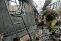 На Донбассе бои по всей линии фронта