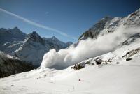 В итальянских Альпах лавина похоронила шесть человек
