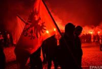Посольство Украины в Польше отреагировало на сожжение флага в Варшаве