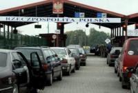 На границе с Польшей образовались очереди из 220 автомобилей