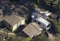 В Калифорнии самолет упал на жилой дом: есть погибший