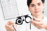 В Мариуполе только одно медучреждение оказывает помощь детям с проблема зрения - врач