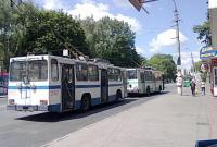 На остановке общественного транспорта в Хмельницком умер человек