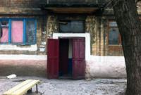Житель Донецкой области выбросил из окна 27-летнюю девушку, когда она потеряла сознание