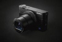 Компактная камера Sony RX100 Mark V способна снимать видео 4K и фото RAW со скоростью 24 кадра в секунду