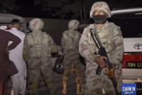 В Пакистане террористы взяли в заложники более 200 курсантов