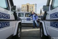 В Донбассе колонна автомобилей наблюдателей ОБСЕ попала под обстрел