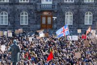 Премьер-министр Исландии официально подал в отставку