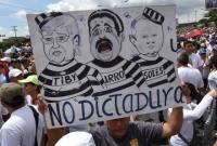 Правительство и оппозиция Венесуэлы провели переговоры по ослаблению противостояния в стране