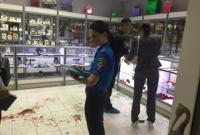 В Киеве неизвестные в масках ограбили ювелирный магазин, охранник ранен