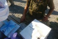Мужчина пытался провезти на оккупированный Донбасс квадрокоптер и женскую одежду
