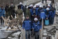 Во время визита ОБСЕ вблизи моста в Станице Луганской произошел взрыв
