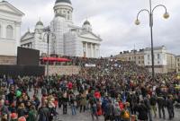 В Хельсинки около 20 тысяч человек протестовали против расизма
