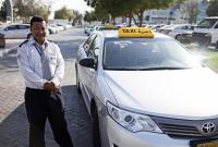Таксист в ОАЭ вернул пассажиру полмиллиона долларов