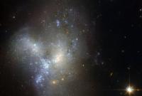 "Хаббл" показал рождающуюся галактику из созвездия Эридана