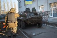 В зоне АТО за сутки погиб 1 украинский военный, еще 3 ранены