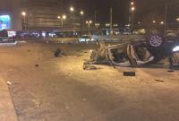 ДТП в Днепропетровске: возле цирка перевернулся и загорелся Lexus