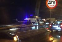 В Киеве из-за аварии остановилось движение на Московском мосту