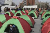 В Косово оппозиция установила палатки и требует выборов
